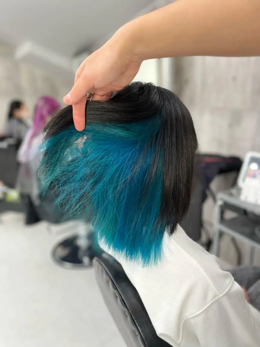 ミディアム カラー インナーカラー 【毎朝セット3分】 メンズパーマ　真人のヘアスタイル