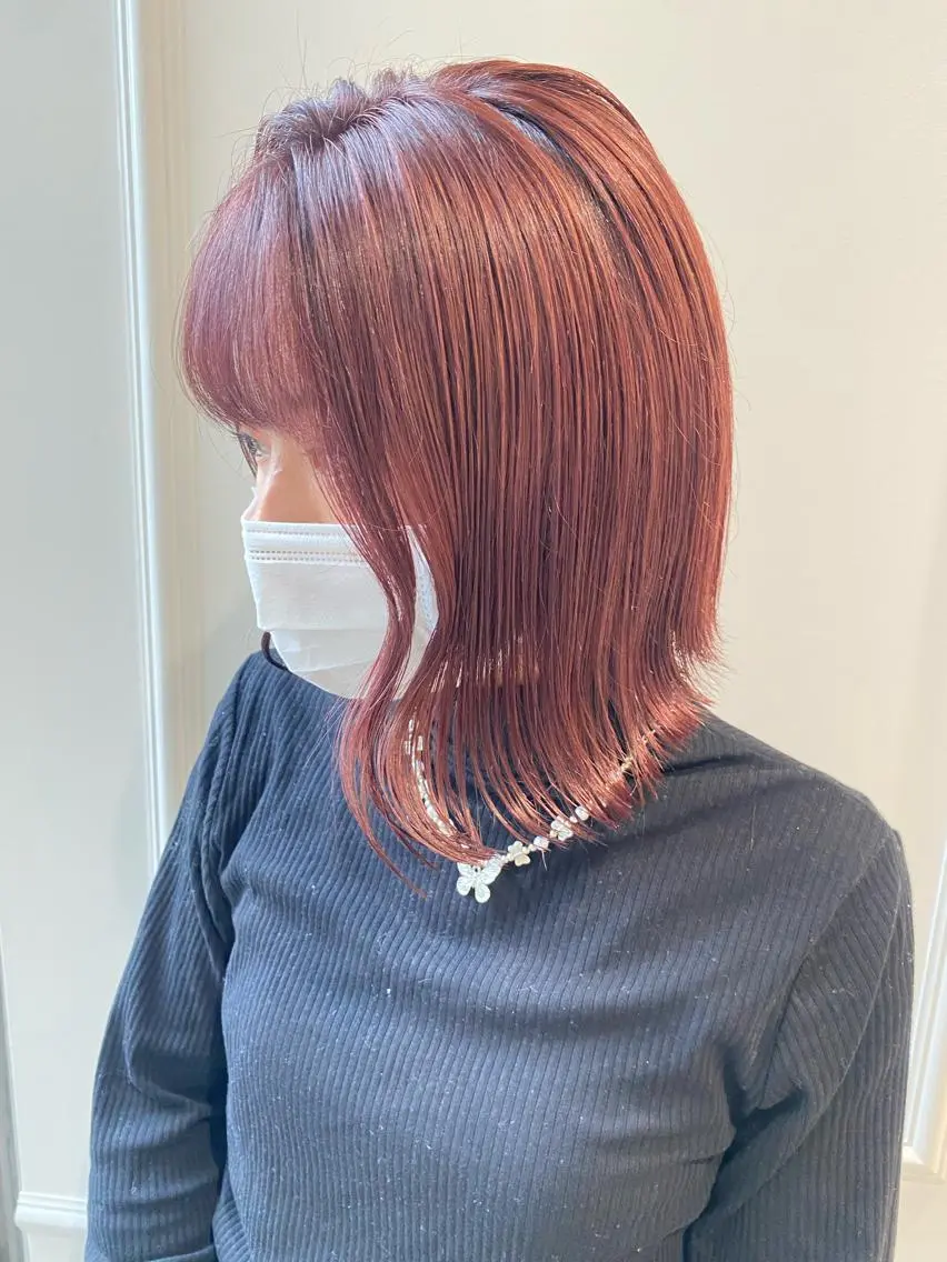 ショート カラー ブリーチ ブラウンカラー ピンクカラー ピンクブラウン ヘアカラー トリートメント 小顔レイヤー/ ベージュ🤍Rieのヘアスタイル