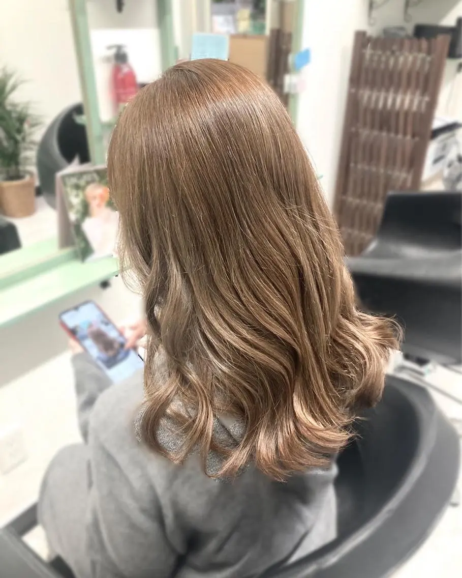 ロング カラー パーマ ヘアアレンジ ブリーチ ブリーチなしカラー ヘアカラー トリートメント 髪質改善✧︎カラー 💎AIM【アイム】のヘアスタイル