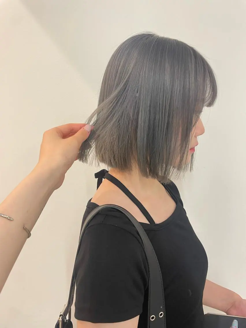 セミロング カラー カット ヘアカラー トリートメント 🫧ハイトーン✨格安 より質💐マンツーマのヘアスタイル