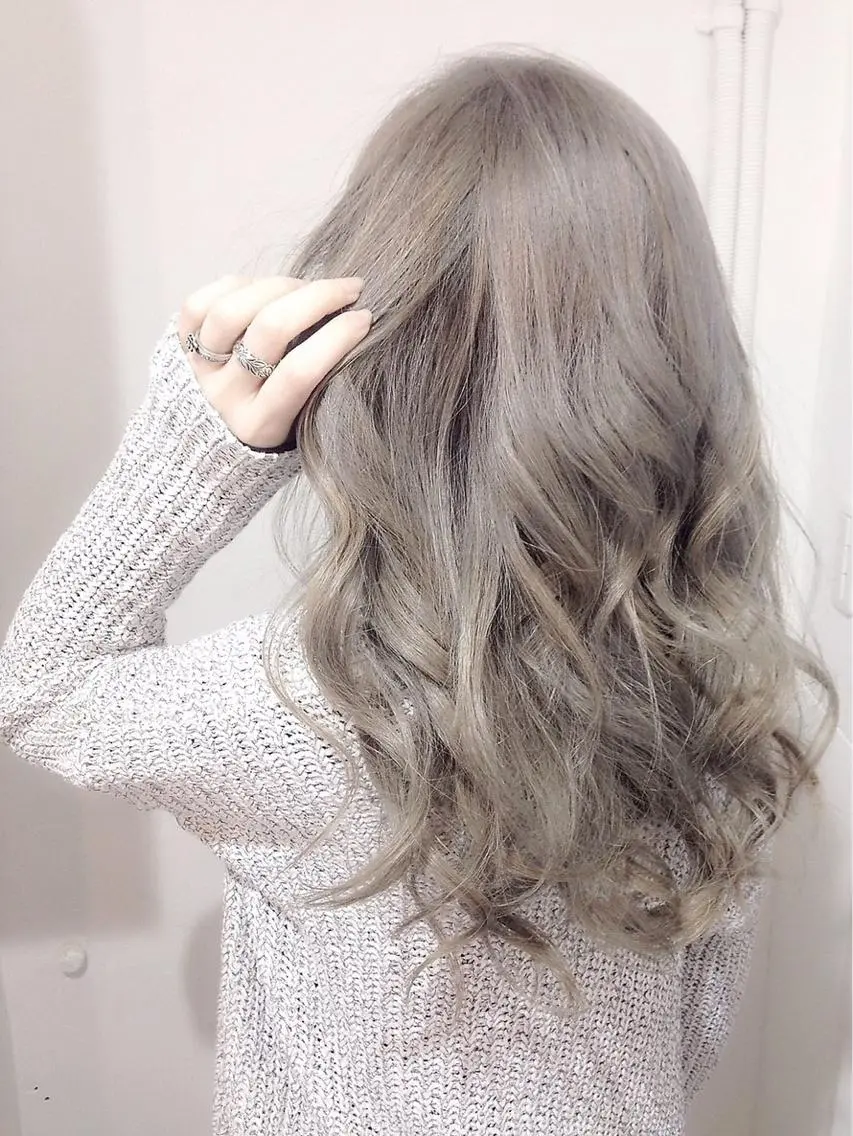 ロング カラー グレージュ カット ヘアカラー トリートメント レイヤーカット特化 🌸GOTOのヘアスタイル