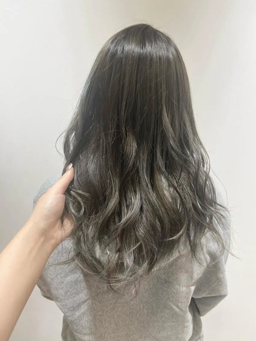 セミロング カラー ヘアカラー 🐺ウルフ/レイヤー 似合わせ‎🤍沙羅のヘアスタイル