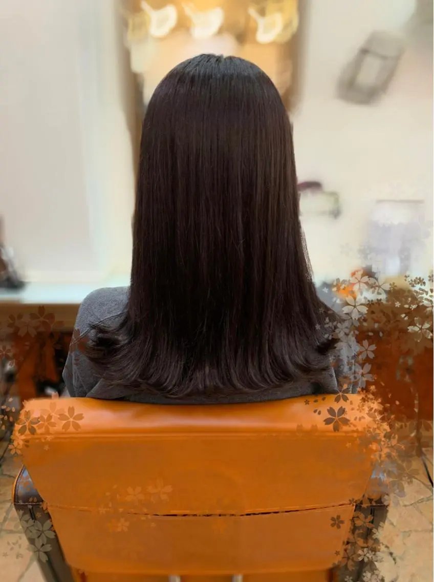 セミロング カラー ヘアアレンジ アッシュ ラベンダーカラー ラベンダーアッシュ 外ハネヘア 赤坂 有季のヘアスタイル