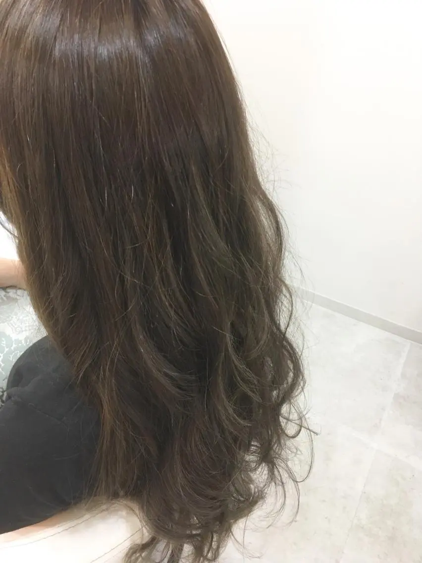 セミロング ロング カラー 髪質改善 中川 翔のヘアスタイル