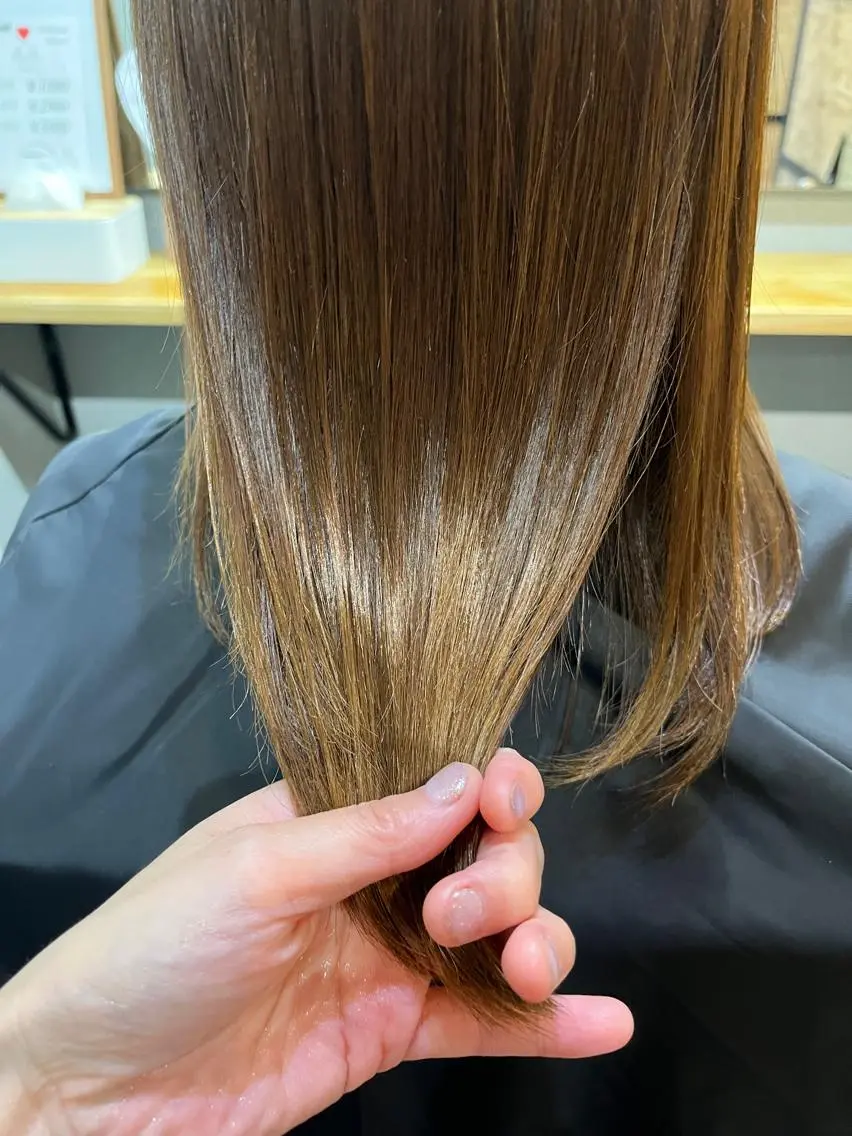 ロング カラー パーマ ヘアアレンジ メンズ キッズ ネイル マツエク・マツパ アイブロウ メンズハイライト メンズパーマ ブラウンカラー ケアカラー 透明感カラー 久木原 ゆりのヘアスタイル