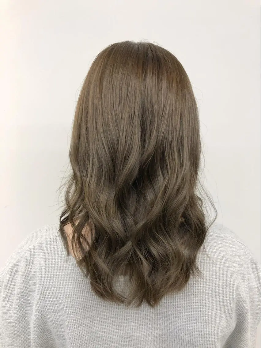 ミディアム カラー グレージュ 代表 YUKI ☆のヘアスタイル