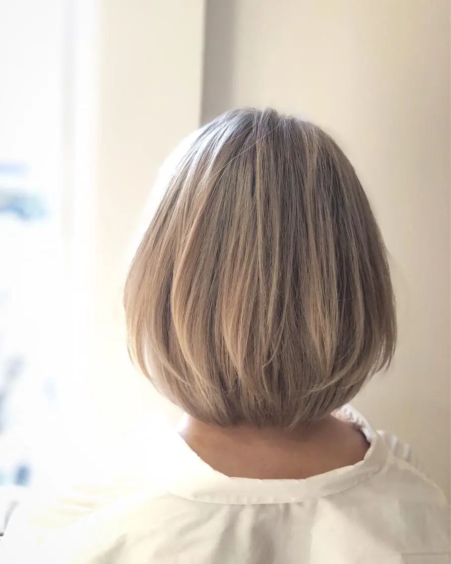 ショート カラー ヘアカラー トリートメント ブリーチカラー🌈 石垣翔太のヘアスタイル