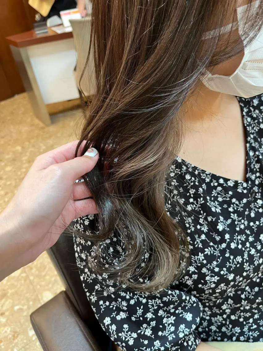 ロング カラー ヘアカラー トリートメント ロングレイヤー 🤍山内　飛鳥🤍のヘアスタイル