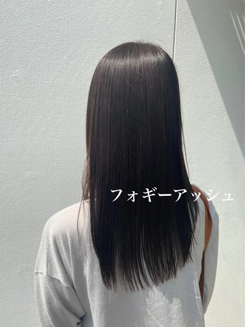 ロング アッシュ 三浦 琴乃のヘアスタイル