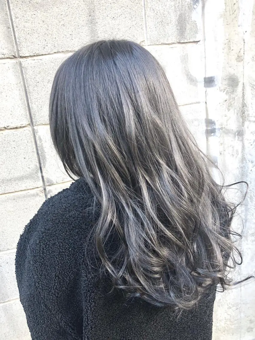 カラー 最高級エクステ /羽エクステ白石宇由のヘアスタイル