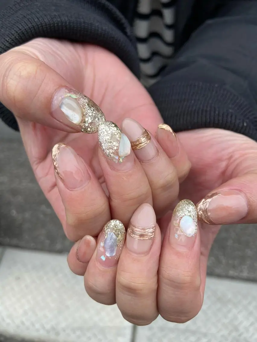 ネイル アートネイル ラメ(グリッター) 持ち込み ニュアンスネイル . unffのネイルデザイン