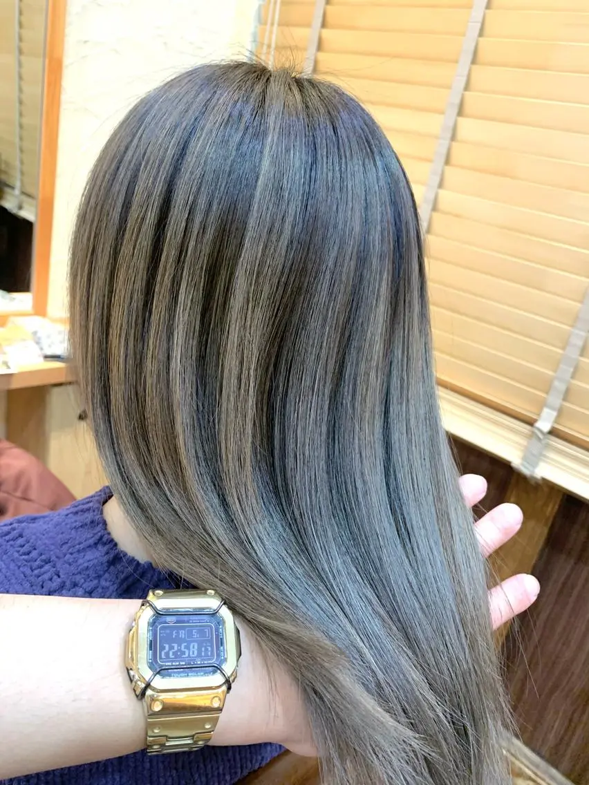 セミロング カラー パーマ ヘアアレンジ メンズ キッズ ネイル マツエク・マツパ 髪質改善 艶髪🔵フセナオヤのヘアスタイル