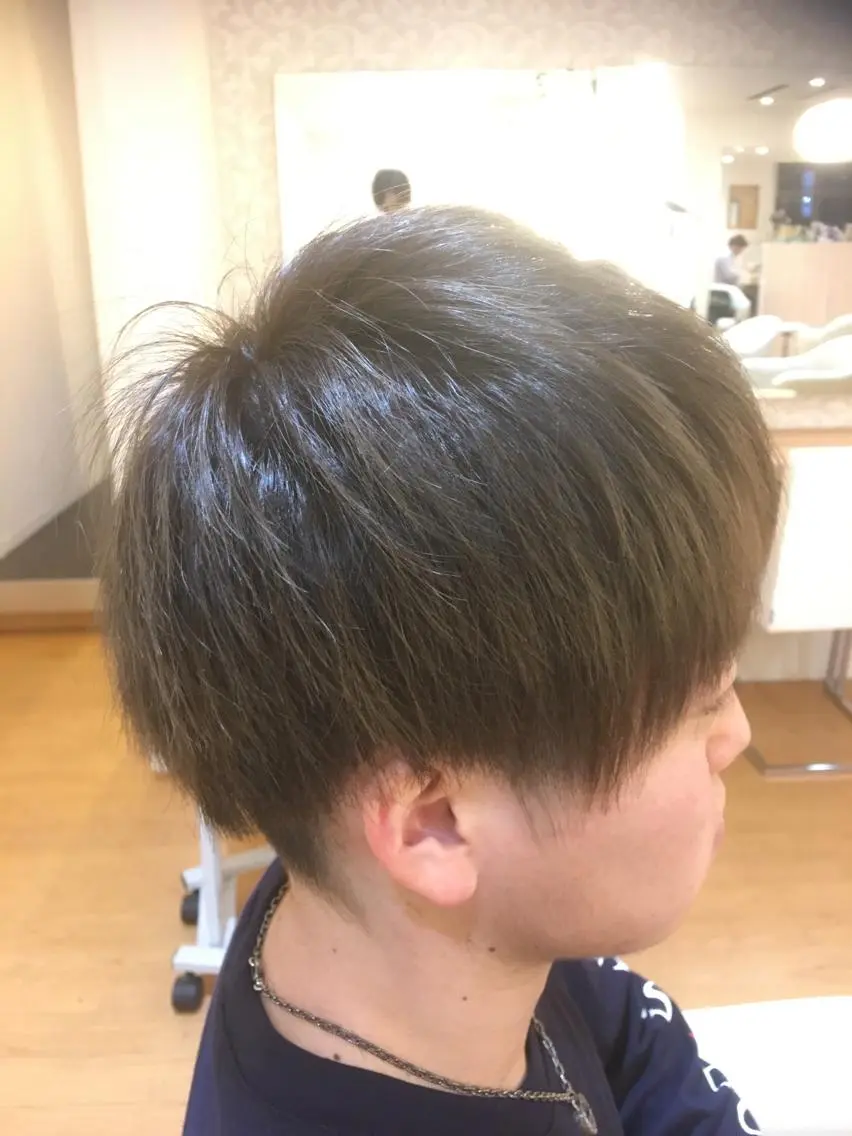 ショート カラー メンズ マッシュ メンズカット 三村洸斗のヘアスタイル