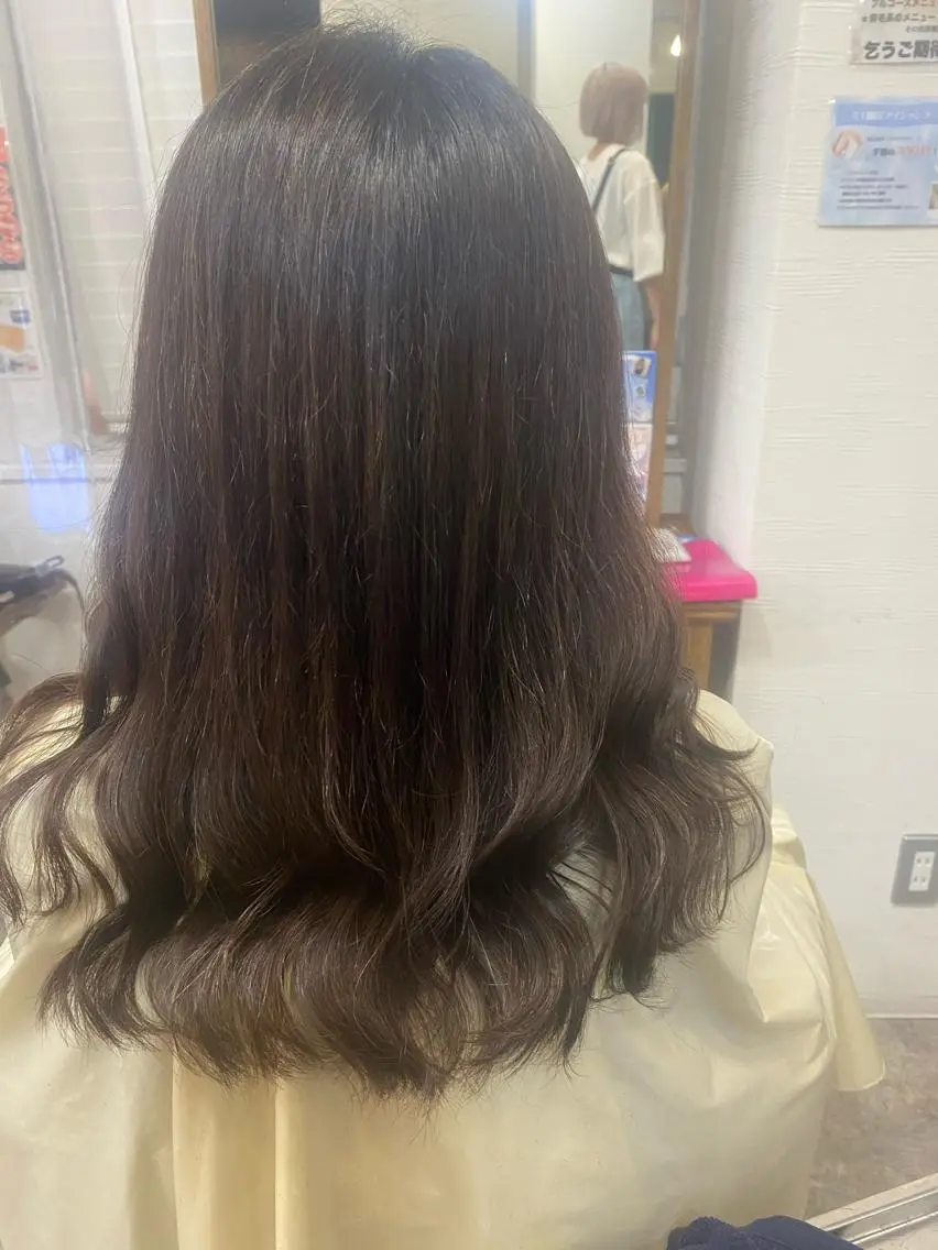 セミロング カラー くせ毛多毛特化 高橋　淳のヘアスタイル