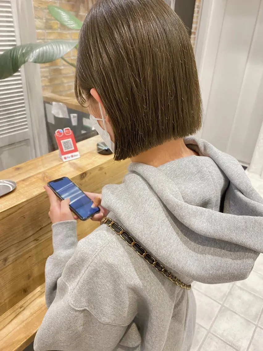 ミディアム カラー グレージュ オリーブカラー オリーブグレージュ オリーブグレー ボブ 🌟アレンジが似合う カラー🌟Rumiのヘアスタイル