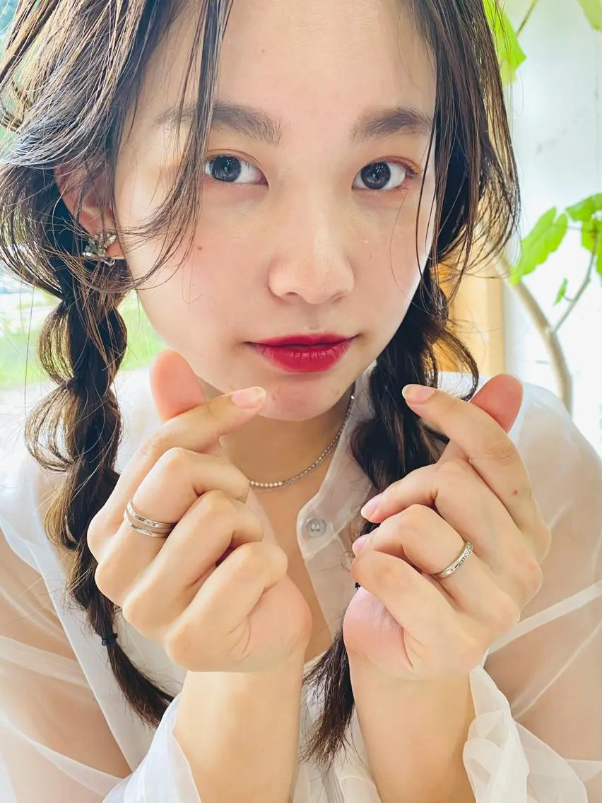 ロング ヘアアレンジ 東 みのりのヘアスタイル