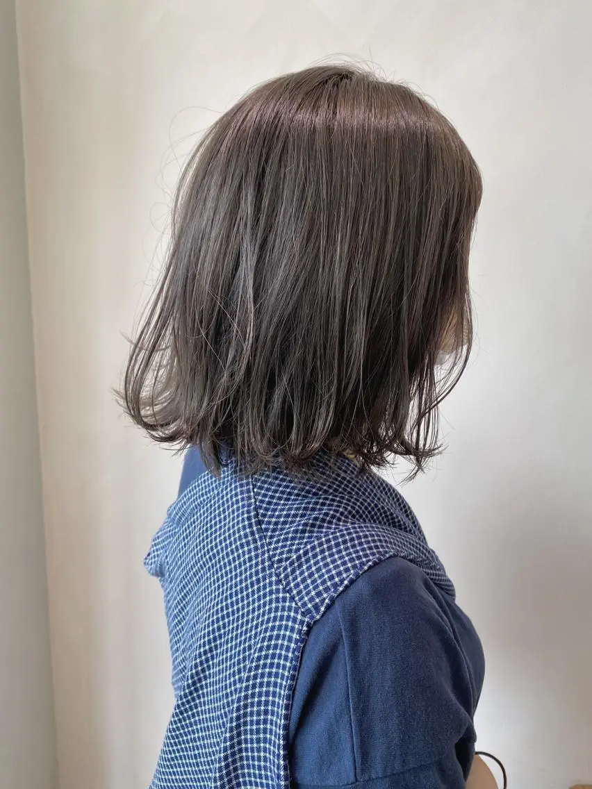 ミディアム カラー 松田 詩奈のヘアスタイル