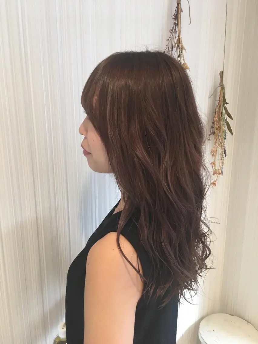 ロング カラー ブラウンカラー イルミナカラー ピンクカラー ピンクブラウン カット ヘアカラー トリートメント ハイトーン/ブリーチ 山崎 悠次のヘアスタイル