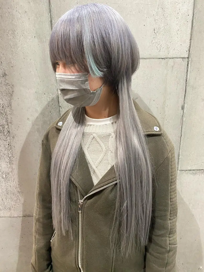 ショート カラー ヘアアレンジ メンズ シールエクステ メンズウルフカット エメラルドグリーン エクステ ウルフカット 東 寛道のヘアスタイル