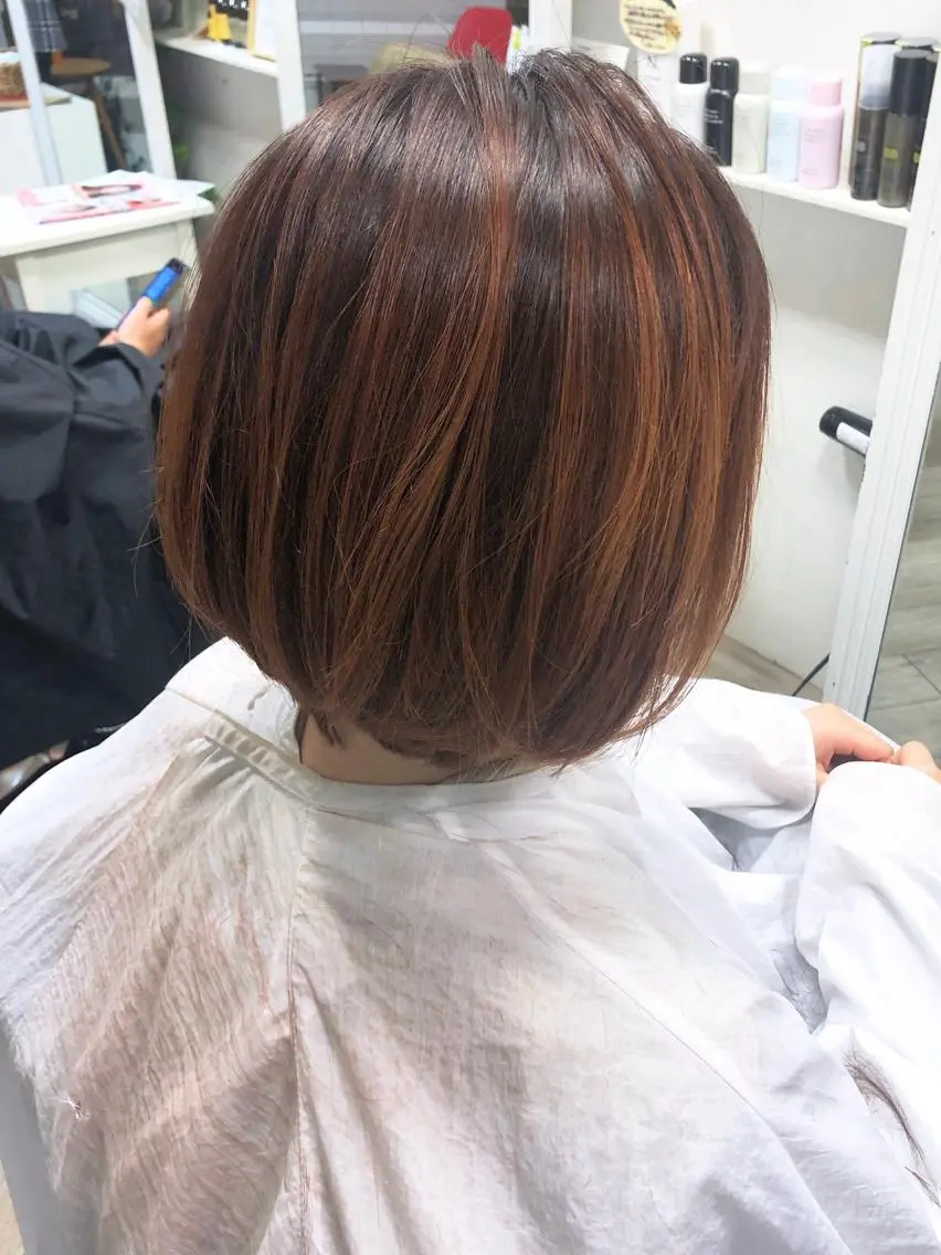 ショート カラー バレイヤージュ ハイライトカラー ハイライト レイヤーカット 三軒茶屋/髪質改善 やまなかのヘアスタイル