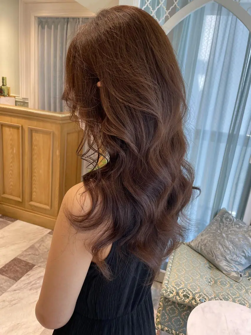 カラー ベージュカラー 黒髪 ブリーチ ブルーカラー ブルーブラック ヘアカラー 木屋元一/透明感 /前髪/レイヤーのヘアスタイル