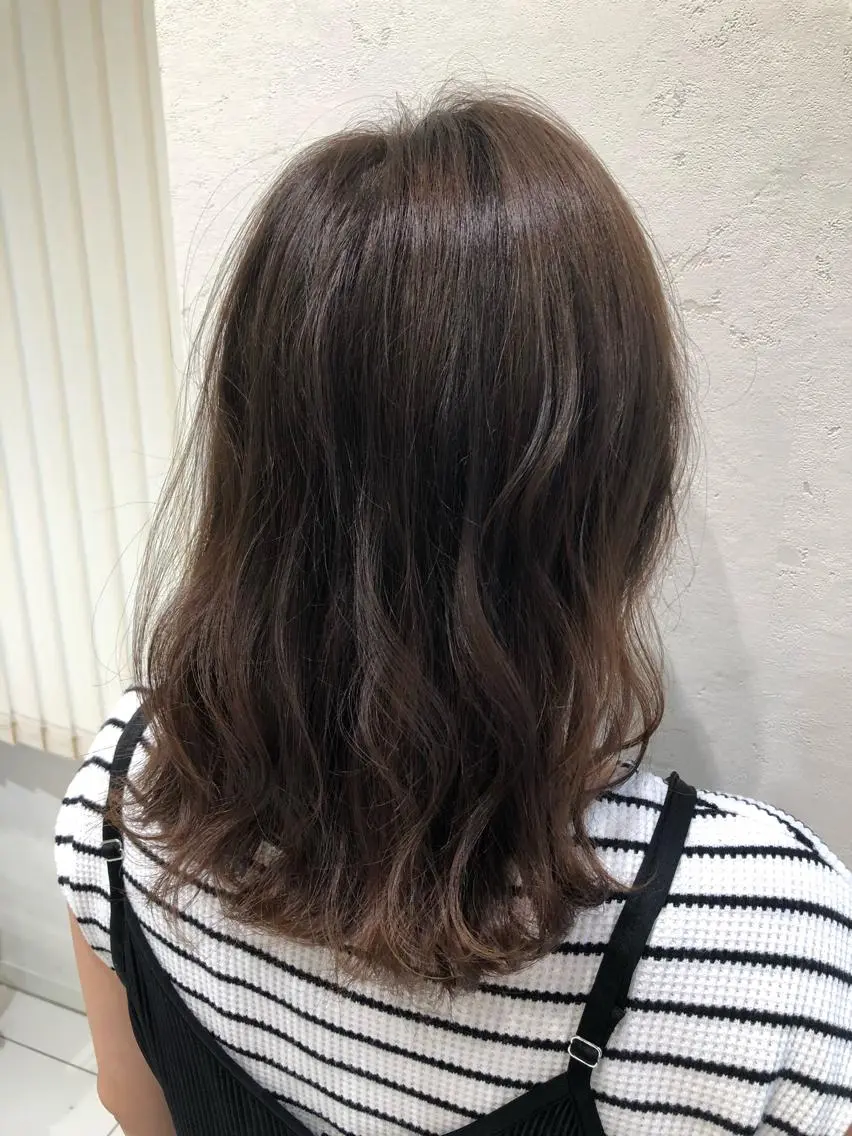 ミディアム カラー アッシュ ベージュカラー グラデーションカラー marble by KENJEのヘアスタイル