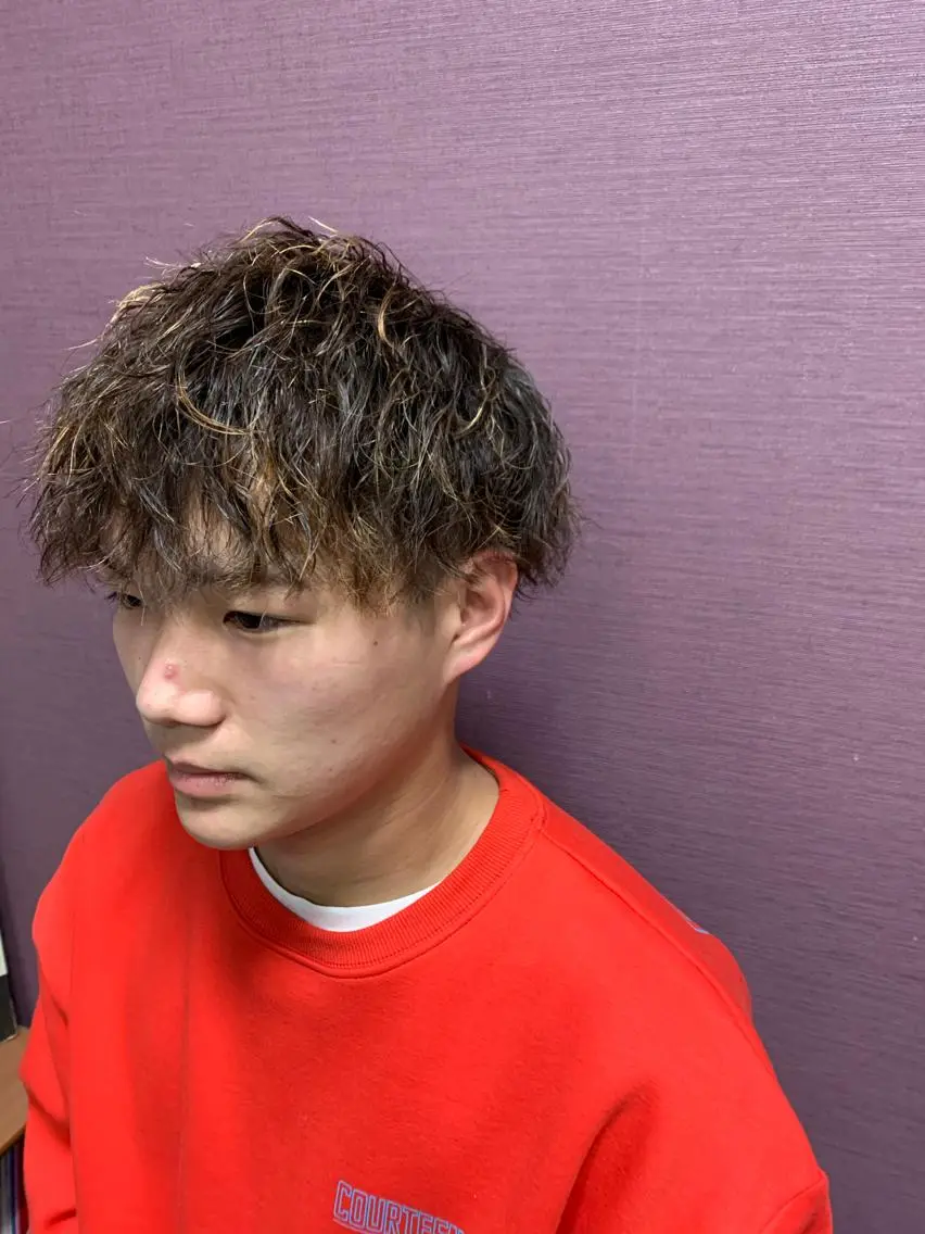 ミディアム パーマ メンズ特化西村 雄太のヘアスタイル
