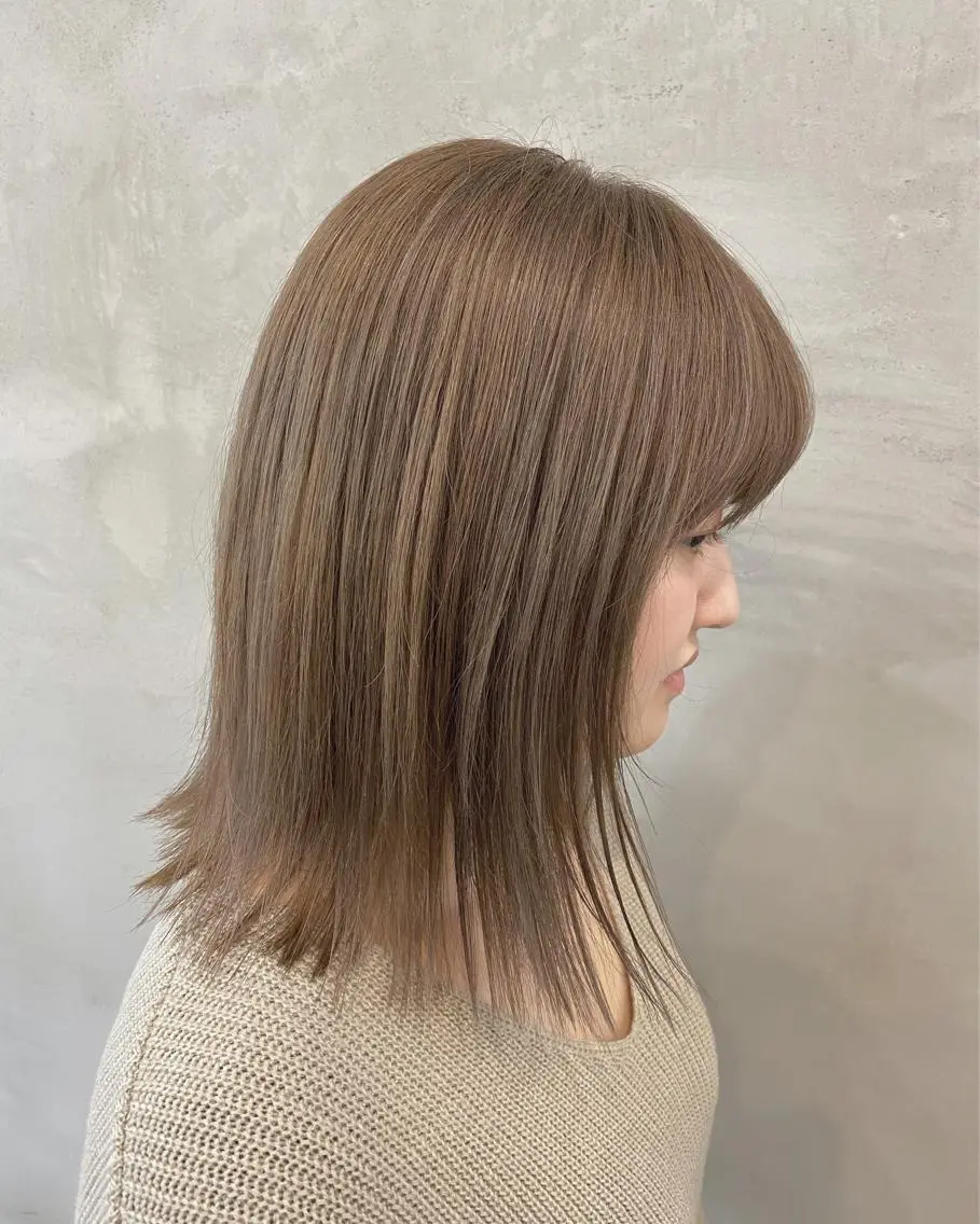 セミロング カラー ブリーチ ヘアカラー トリートメント 🫧透明感カラー🫧 OIKAWAのヘアスタイル