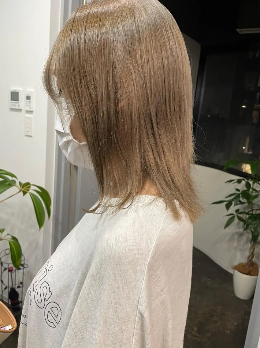 カラー ヘアカラー トリートメント ミルクティー× グレージュMOMOのヘアスタイル