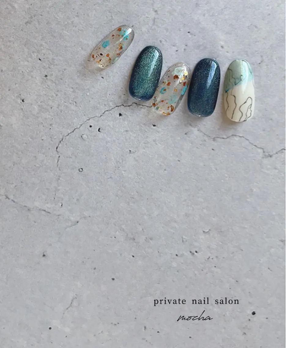 ネイル ブルー キラキラネイル マグネットネイル mocha nailのネイルデザイン