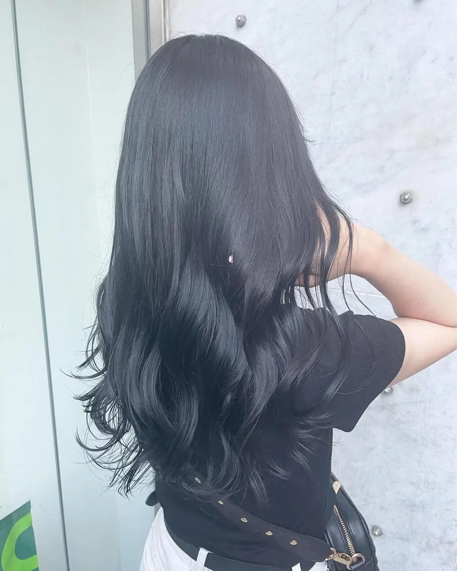 ロング カラー ダークグレー ダークグレージュ グレージュ RU RIのヘアスタイル