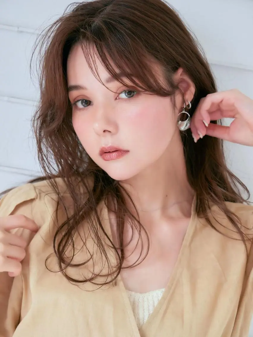 セミロング sugino katsuyaのヘアスタイル