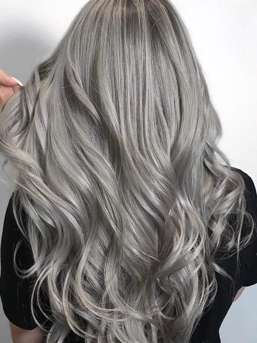 ロング カラー パーマ ヘアアレンジ Device ディバイスのヘアスタイル