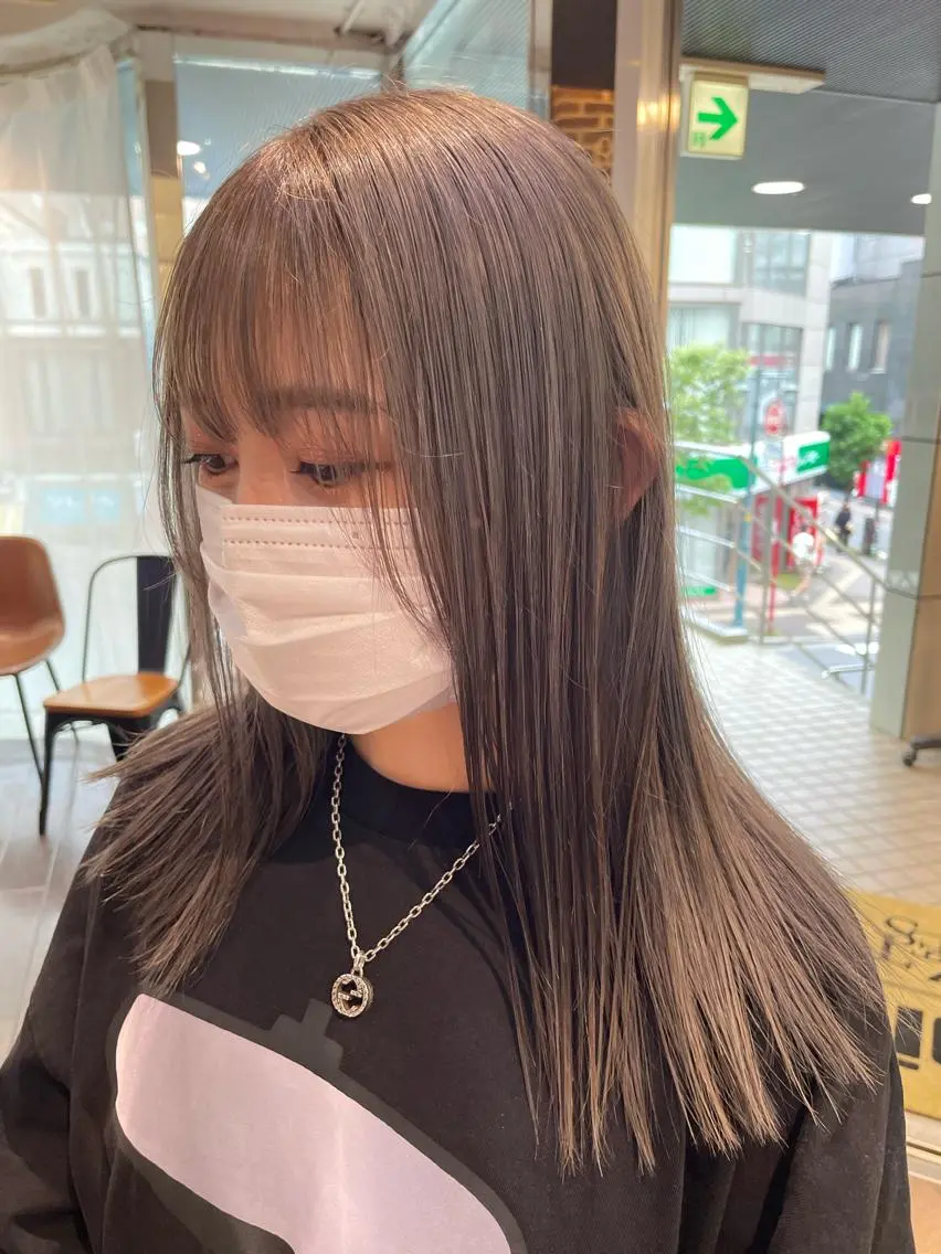 ロング カラー 個性派ネイル 🌼 ハルカ ♡の眉毛・アイブロウイメージ