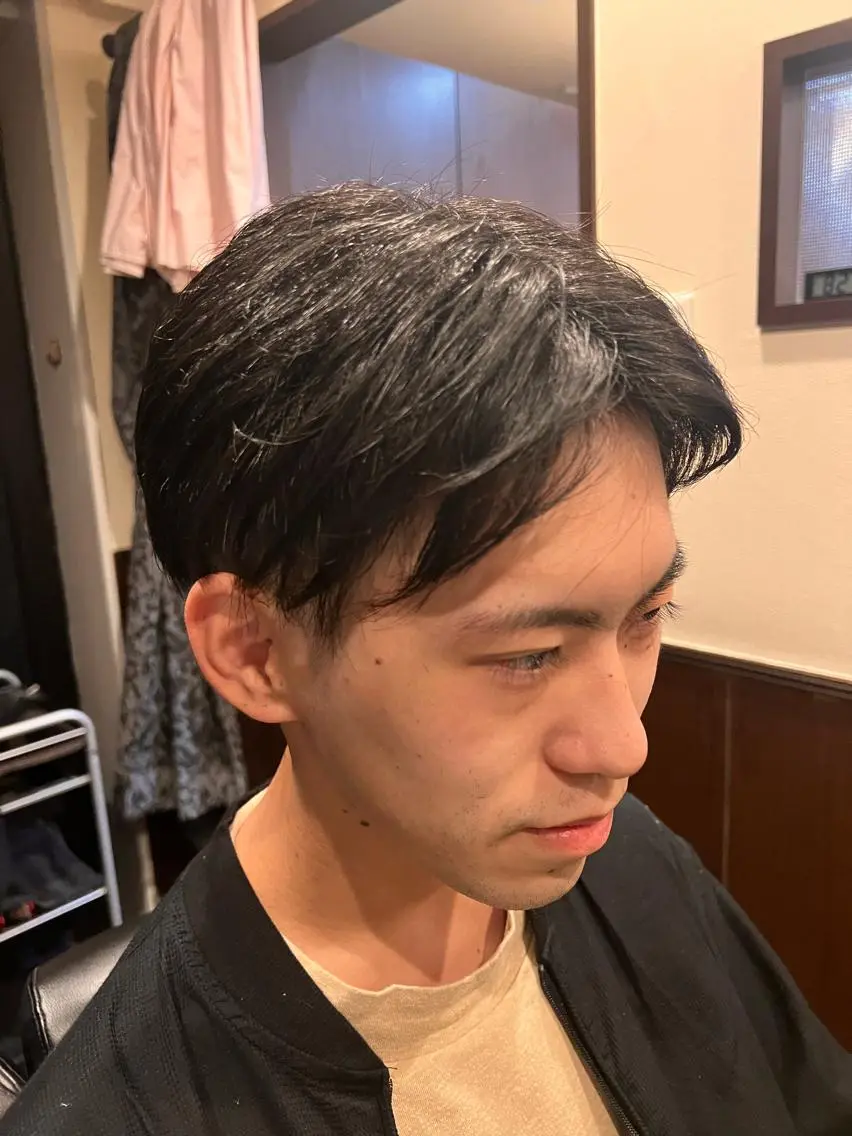 ミディアム カット 銀座バルビエグラン 角田雅樹（夜限定）のヘアスタイル