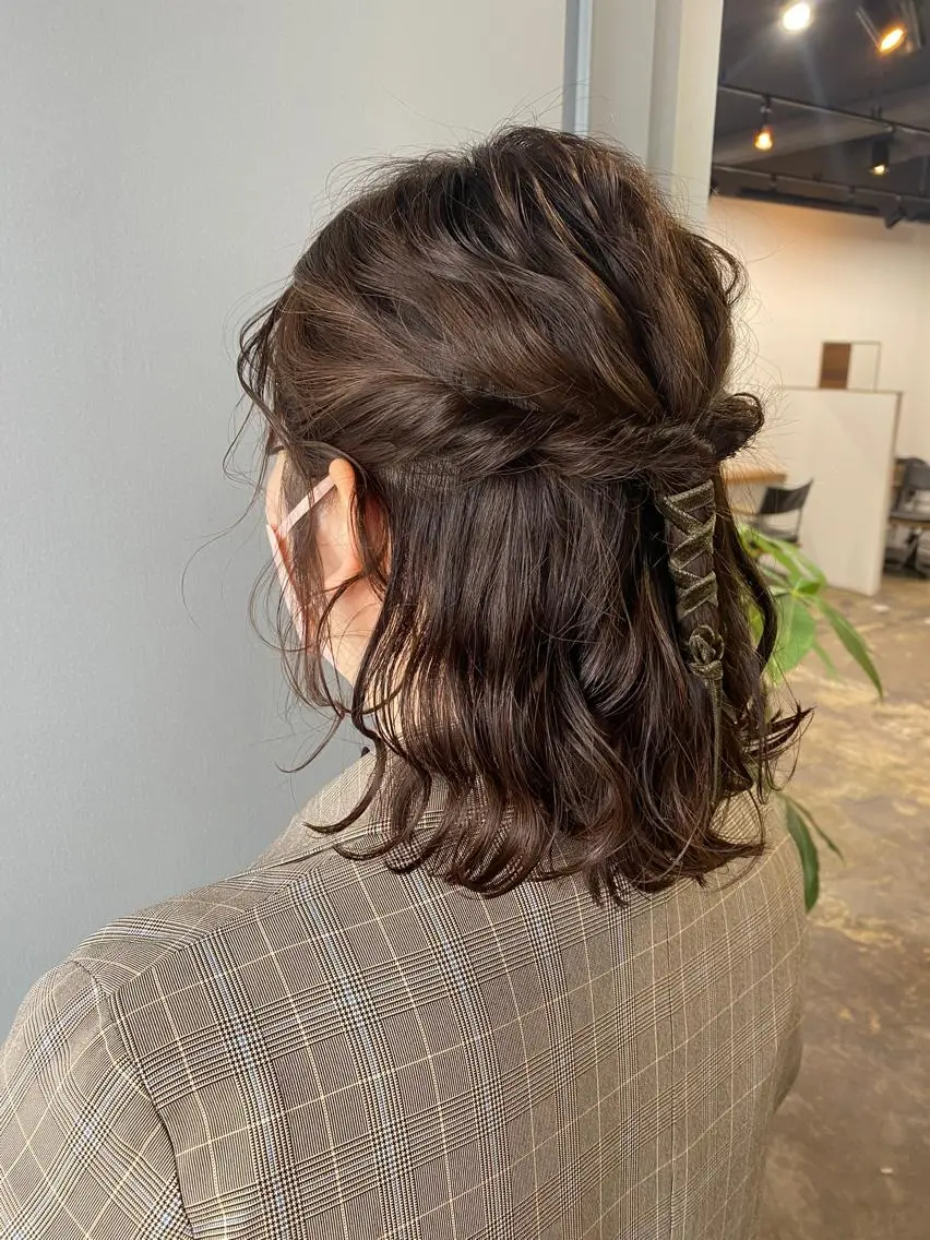 ヘアアレンジ MIYU透明感カラー ブリーチなしWカラーのヘアスタイル