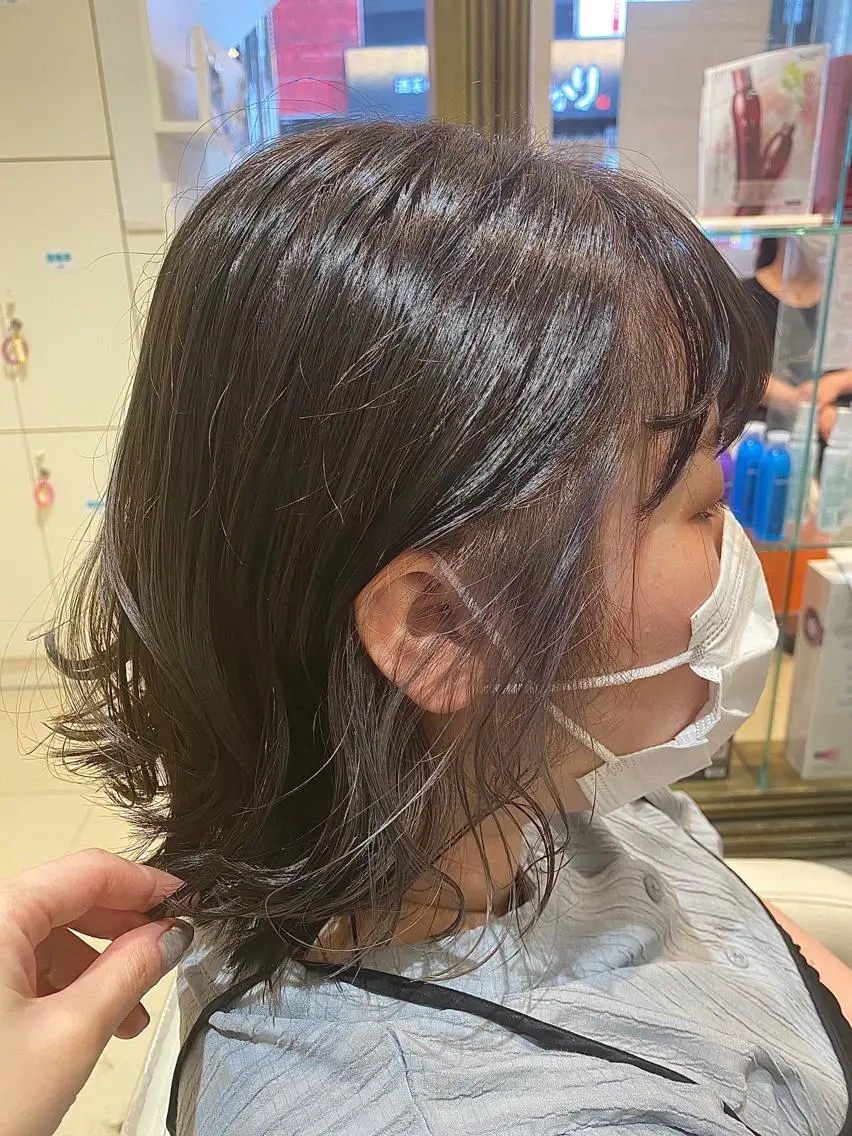 ミディアム カラー ブリーチ イルミナカラー ヘアカラー 似合う髪型見つけます AYAKAのヘアスタイル