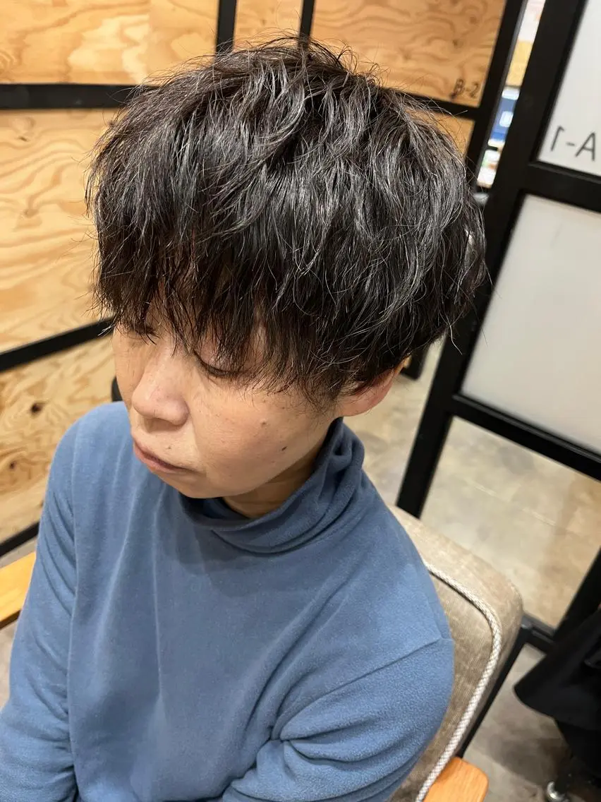 ショート カラー パーマ ヘアアレンジ メンズ キッズ ネイル マツエク・マツパ アイブロウ メンズブリーチ メンズハイライト メンズインナーカラー メンズ韓国風 ブリーチ 久木原 ゆりのヘアスタイル