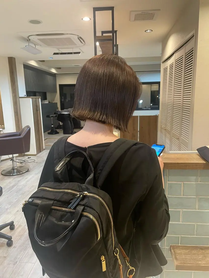 ミディアム カラー 切りっぱなしボブ ボブ 渋谷 留菜のヘアスタイル
