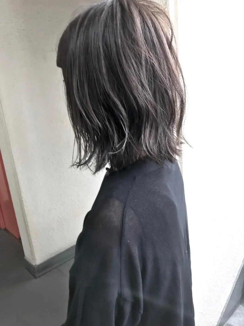 ミディアム カラー グレージュ ハイライトカラー ラベンダーカラー ラベンダーグレージュ ラベンダーグレー カット ヘアカラー トリートメント 💎髪質改善💎 デザイナーshinのヘアスタイル