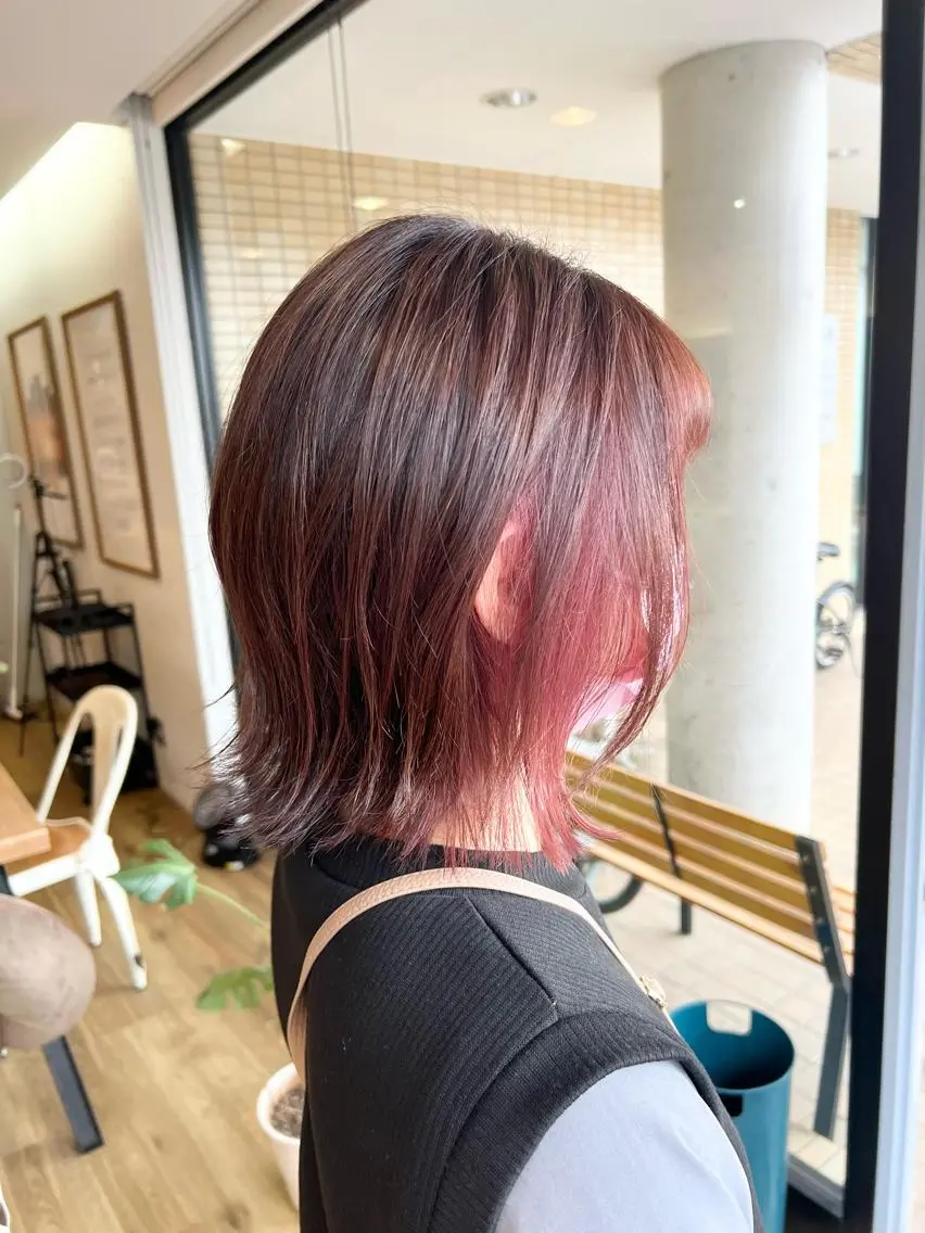 ショート カラー イヤリングカラー ヘアカラー 堀 望美のヘアスタイル