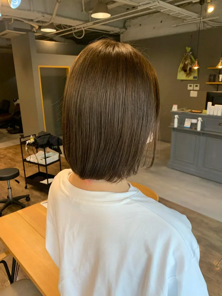 ミディアム カラー ベージュカラー ブリーチ ミルクティーベージュ ブリーチなしカラー SHU NTAのヘアスタイル