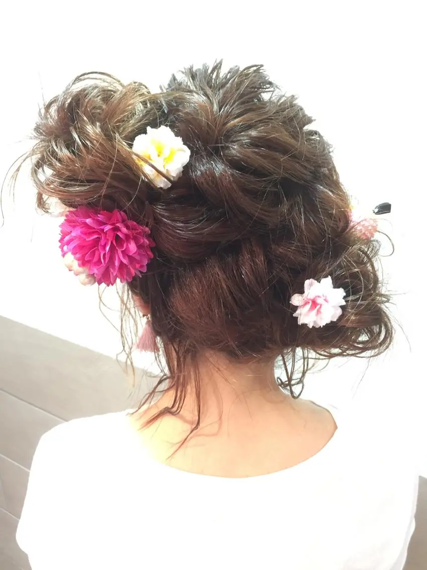セミロング カラー パーマ ヘアアレンジ お団子ヘア 可愛いを作る神 ナオヒロのヘアスタイル