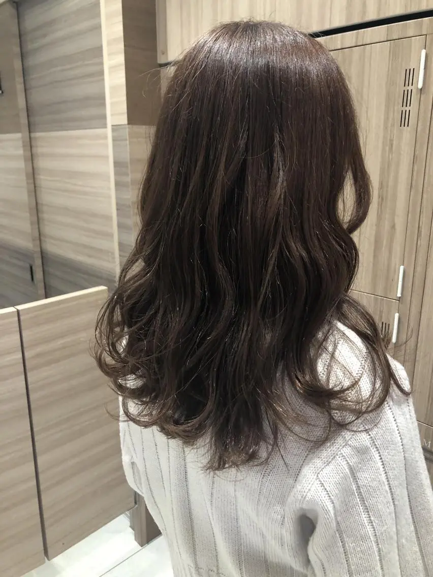 カラー ロング ヘアカラー 岡田 琴音 🪽のヘアスタイル