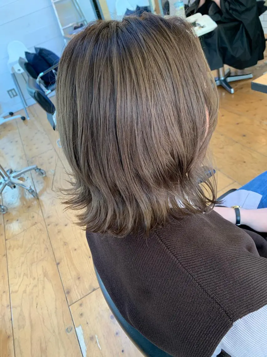 ショート カラー ブリーチ シルバー Lagom なかだのヘアスタイル