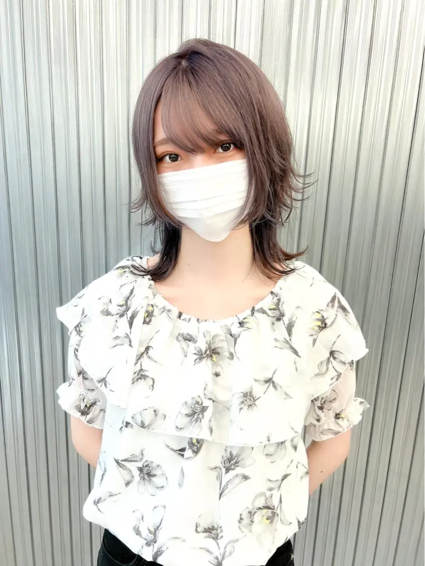 ミディアム ウルフカット 小倉 浩士のヘアスタイル