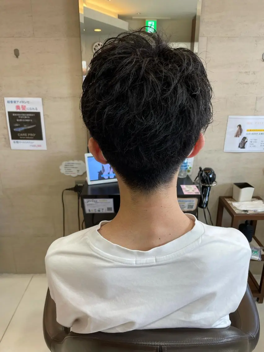 ショート メンズ マッシュ 刈り上げ ブリーチ特化 ハイトーンRYOYAのヘアスタイル