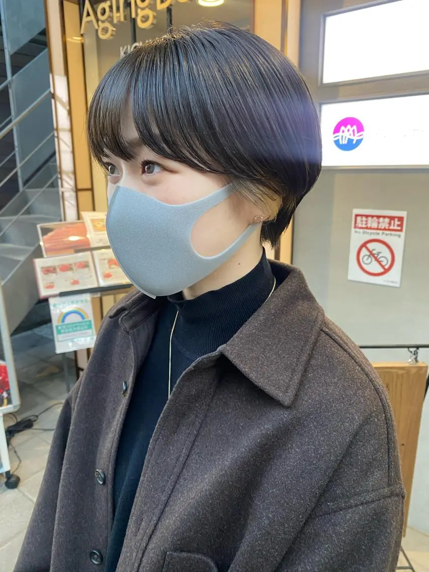 ショート カラー 丸みショート イヤリングカラー ショートヘア 永井 素のヘアスタイル