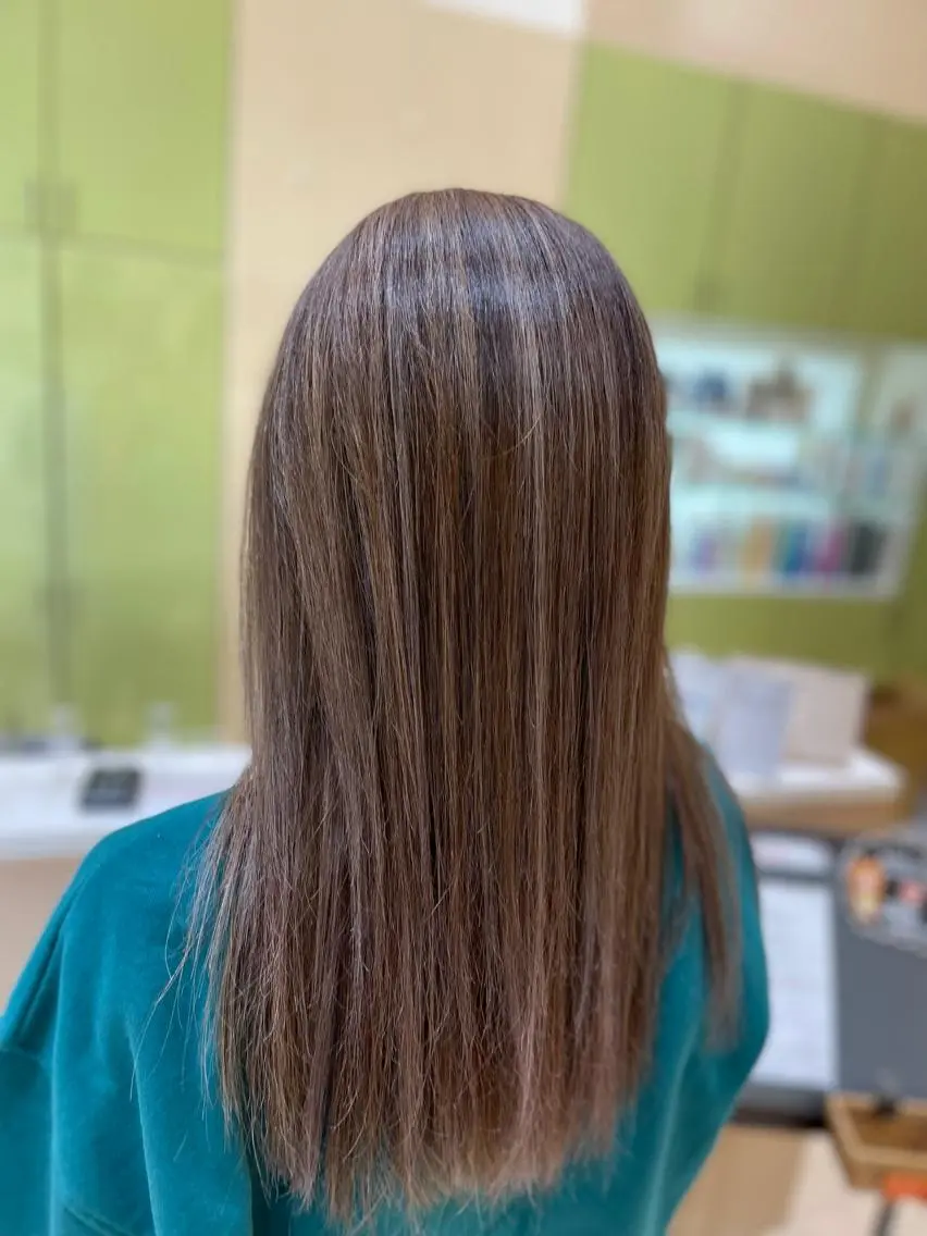 ロング ハイライト KIZUNA キズナのヘアスタイル