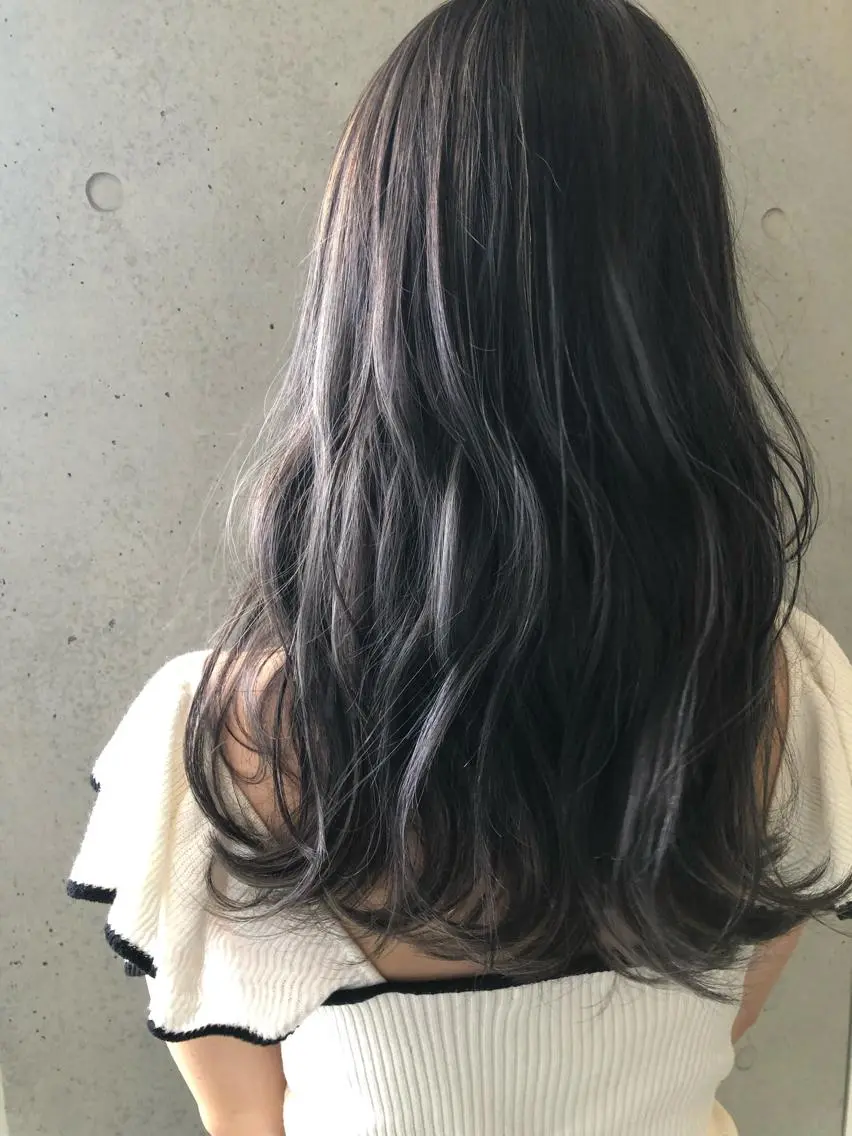 ロング カラー グレージュ ハイライトカラー ハイライト 松本 明日可のヘアスタイル